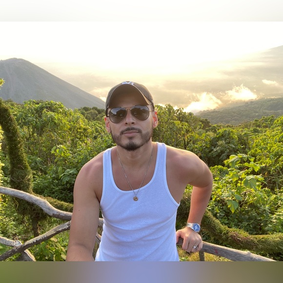 Meet your Posher, Gustavo - Picture 5 of 5